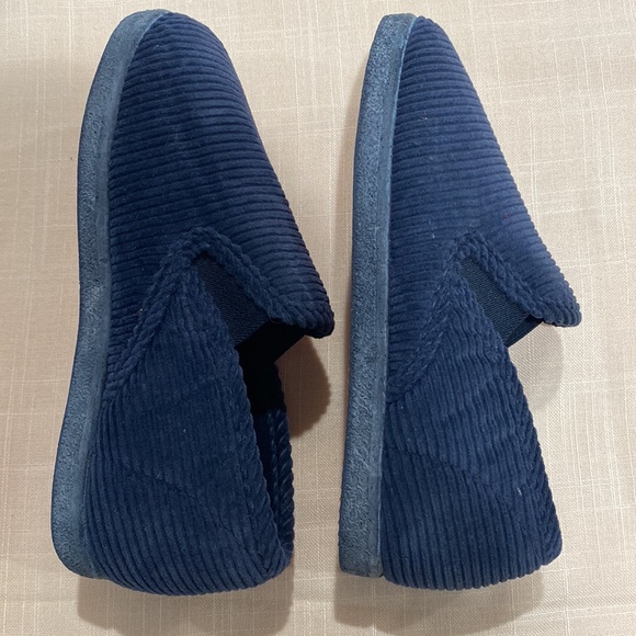 New Foamthreads Navy corduroy slippers  red rubber sole for little boys Sz 13 - Picture 9 of 16